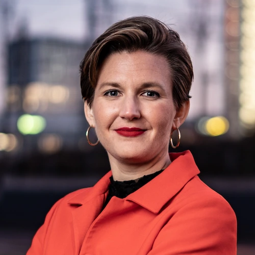 Dr. Simone Burel